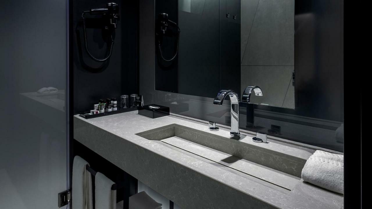 Double Room with City View,830925620:JPEG